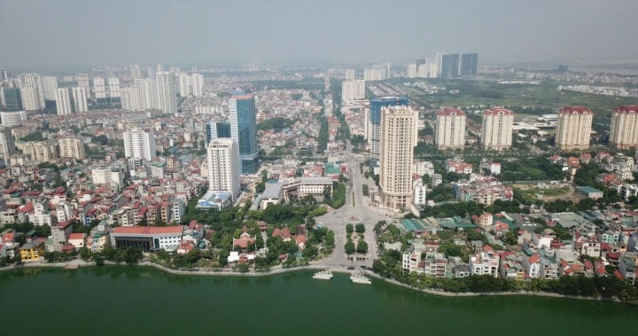 Cận cảnh tòa tháp D’. El Dorado đang bàn giao ven hồ Tây