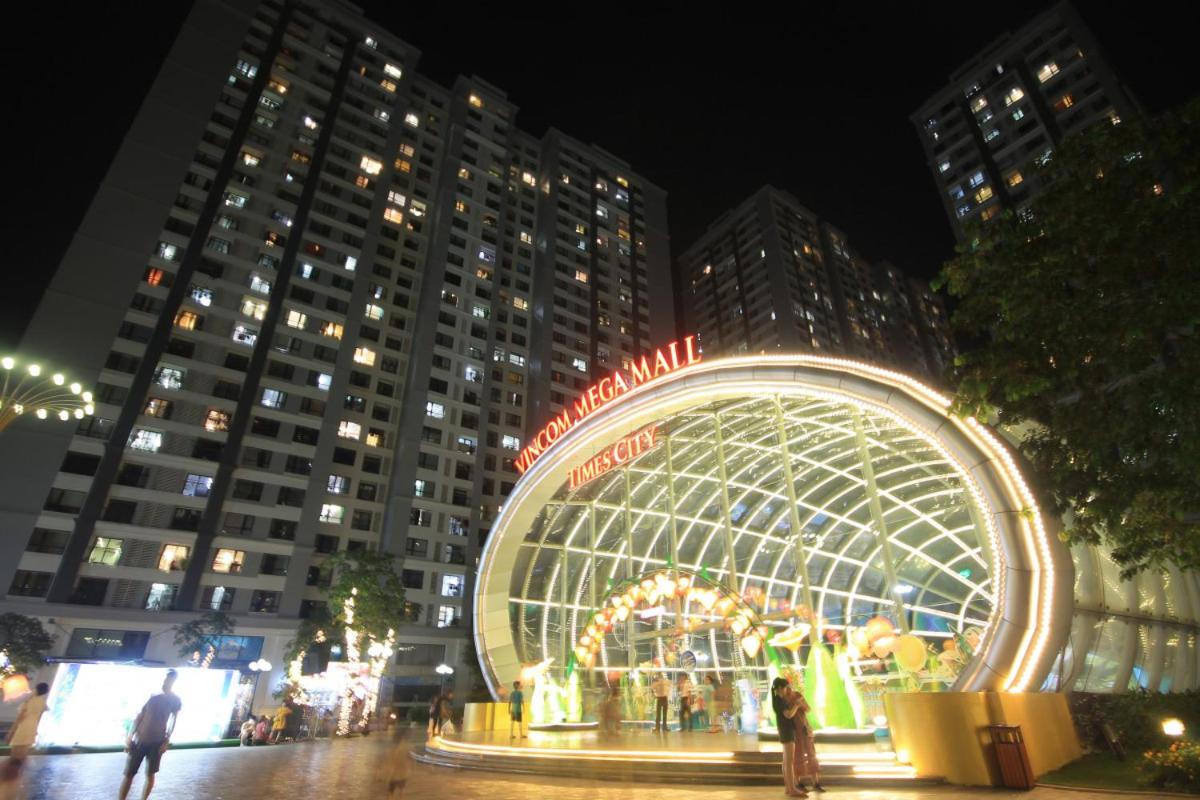 Cổ phiếu khuyến nghị hôm nay (1/8): VRE, PHR và POW