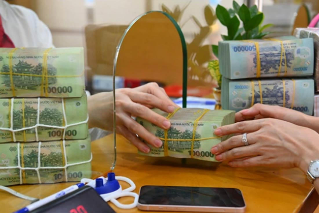 Gửi tiền vào ngân hàng nào để nhận lãi suất tới 10%/năm?