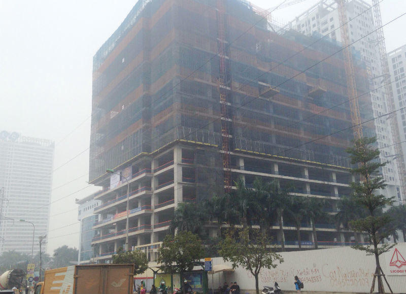 Một km gánh nghìn căn hộ: 'Điểm đen' quá tải mới ở Hà Nội