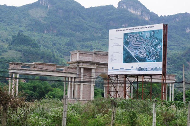 Dự án Khu nghỉ ngơi vui chơi giải trí thung lũng Nữ Hoàng chậm tiến độ tại huyện Lương Sơn của Công ty Cổ phần Du lịch thung lũng Nữ Hoàng. &nbsp;