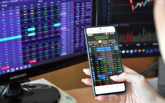 Nhận cổ tức bằng chứng khoán có thể phải nộp thuế luôn