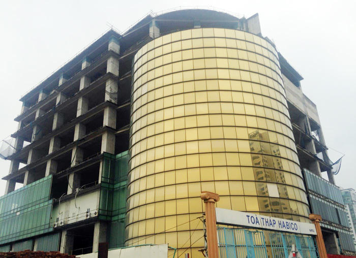 Tòa tháp 'ma' hoang lạnh, ngàn tỷ đổ nát giữa Thủ đô