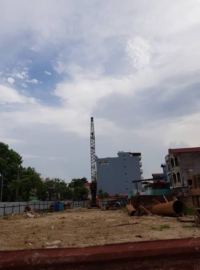 Phía trong dự án.