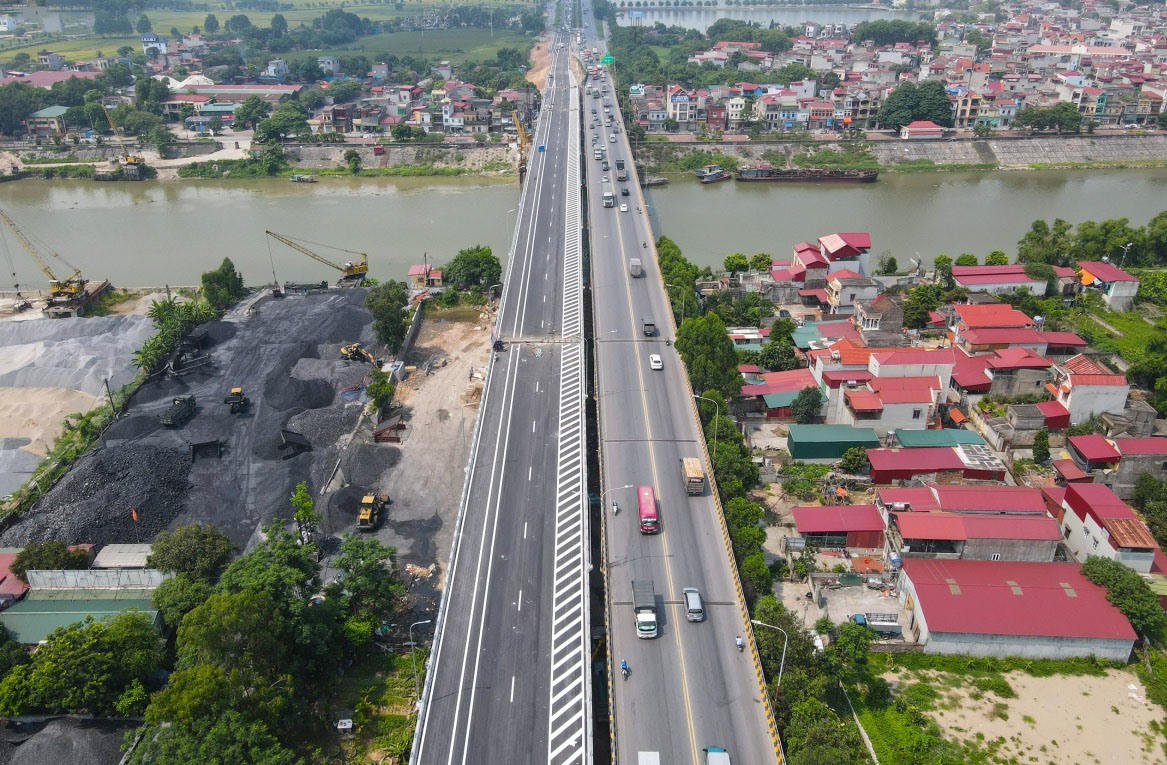 Công trình cầu Như Nguyệt trên tuyến cao tốc Hà Nội – Bắc Giang do Liên danh Tổng công ty Thăng Long – CTCP - Công ty Cổ phần Tập đoàn Đầu tư Xây dựng HJC là nhà thầu thi công dự án. Tổng mức đầu tư dự án là hơn 456,32 tỷ đồng, trong đó giá trị Tổng công ty Thăng Long thực hiện là hơn&nbsp; 120,20 tỷ đồng &nbsp;