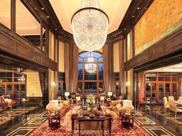 Ngôi nhà đắt nhất thế giới của tỷ phú Ấn Độ Mukesh Ambani: 6 tầng chỉ để siêu xe