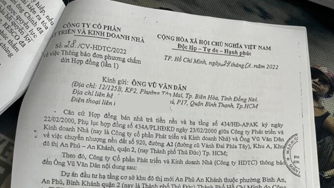 Chủ đầu tư ra thông báo đơn phương chấm dứt hợp đồng, trả lại tiền cho khách hàng và tiền lãi. &nbsp;