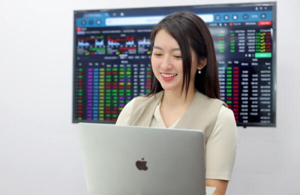 VN-Index tăng mạnh 25 điểm, cổ phiếu ngân hàng quốc doanh dẫn sóng