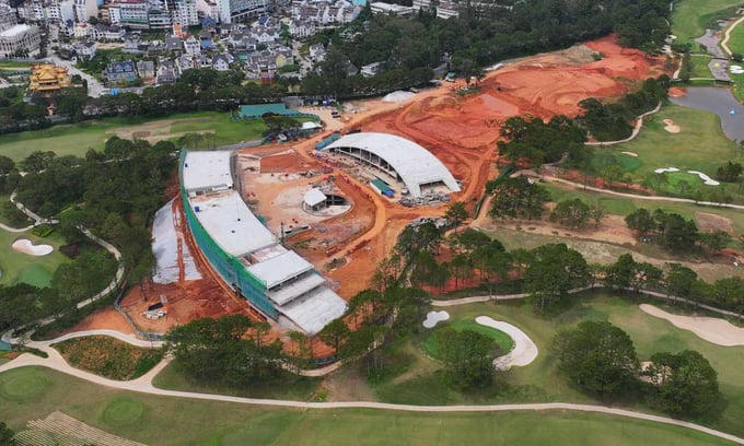 Tòa nhà câu lạc bộ golf trên Đồi Cù - Đà Lạt sẽ bị tháo dỡ từ ngày 11/6 (nguồn ảnh: VnExpress)