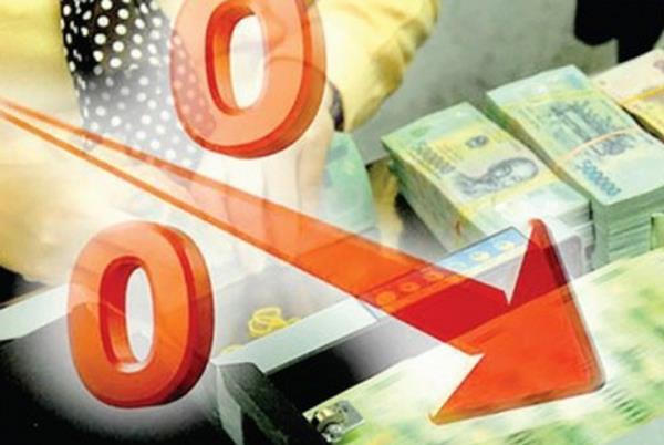 'Ứ tiền' khiến ngân hàng thi nhau giảm lãi suất, cho vay 'siêu ưu đãi'?