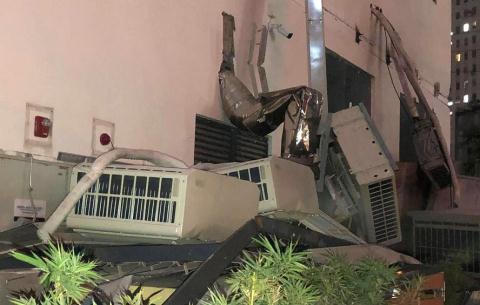 Sập 7 cục nóng điều hòa chung cư: Trách nhiệm của ai?