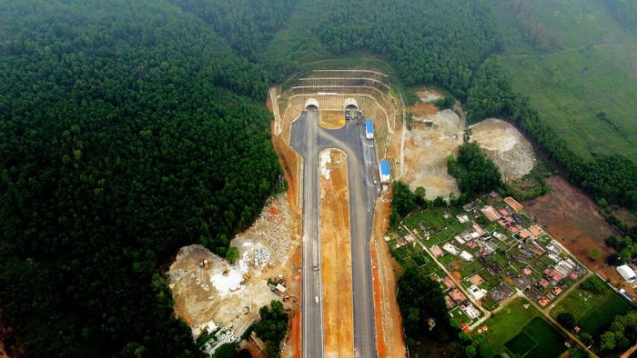 Toàn cảnh cao tốc Bắc - Nam đoạn Mai Sơn - QL45 hơn 12.100 tỷ đồng