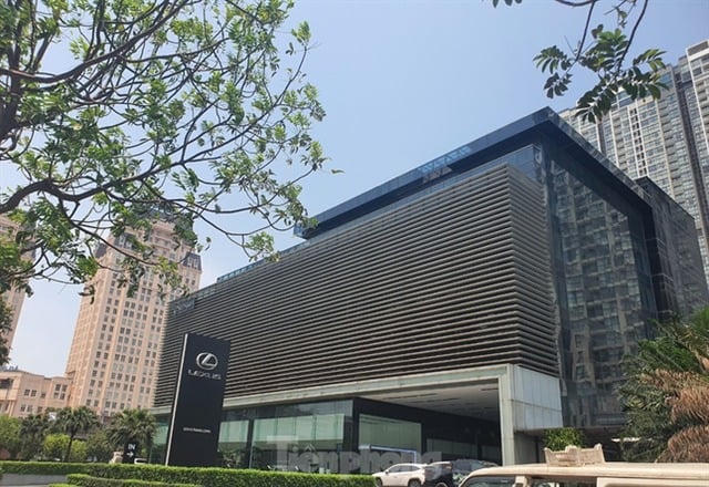 Công trình đang được cho thuê trưng bày xe ôtô Lexus. Ảnh: Internet