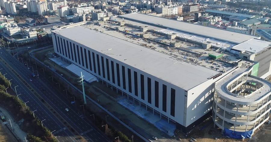 Giao dịch bất động sản thương mại bùng nổ ở thành phố Seoul. Ảnh: WSJ &nbsp;