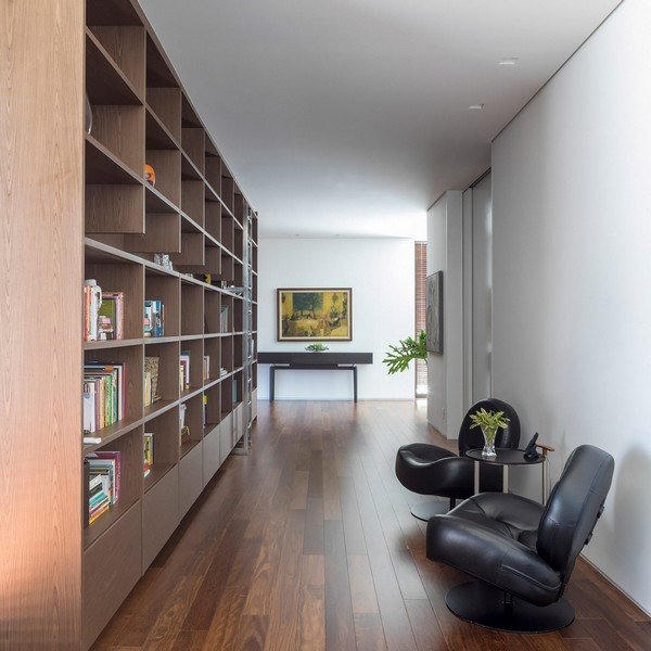 dinh thự trắng gần 1.000 m2 giữa thủ đô