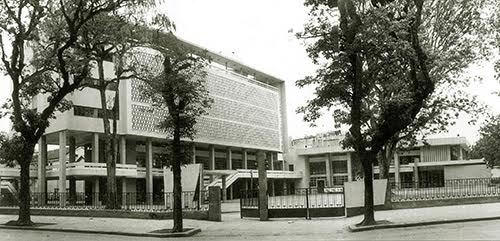 Cung văn hóa thiếu nhi Hà Nội khi mới hoàn thành ( 1978-1980) . Năm 2014-2015 ,Tổ chức Kiến trúc quốc tế lập hồ sơ để xếp hạng “ Công trình di sản Kiến trúc hiện đại thế giới”. &nbsp;