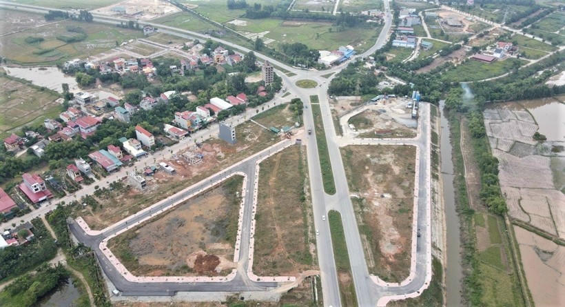 Để chọn được sản phẩm đất nền dự án tại Vĩnh Phúc có tính thanh khoản cao, khách hàng nên ưu tiên vị trí và tiện ích dự án. &nbsp;