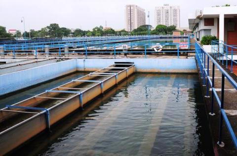 Nguồn nước sạch tại TP.HCM đứng trước ba nguy cơ đe dọa lớn là xâm nhập mặn, ngập lụt và ô nhiễm xả thải. Ảnh minh họa: PLO &nbsp;