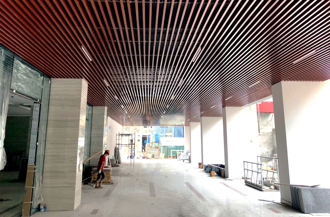 Sảnh cư dân cũng đang cấp tập hoàn thiện những bước cuối cùng