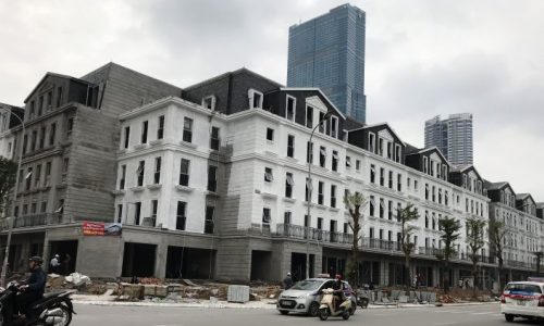 Chênh gần 31 tỷ một căn shophouse