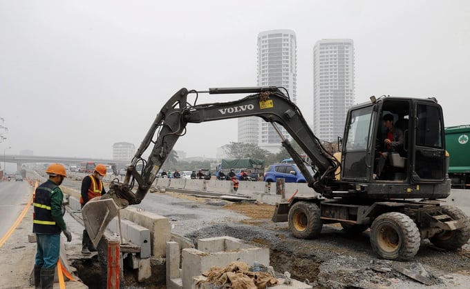 Hai cầu vượt nút giao Mai Dịch trị giá hơn 340 tỷ đồng đang dần hình thành, chuẩn bị về đích cuối tháng 3