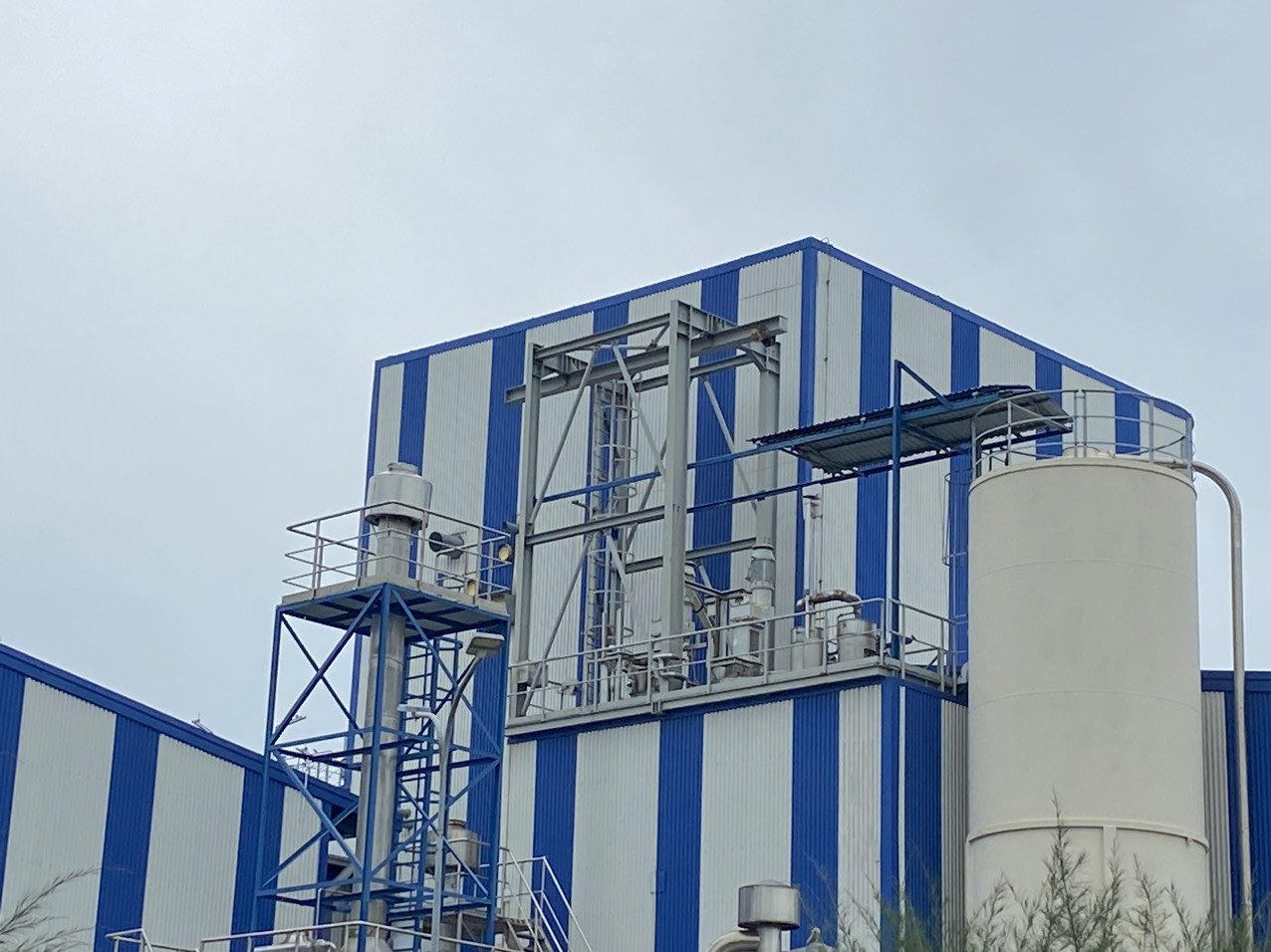 Bên trong nhà máy rộng 7,6ha vừa bị Heineken quyết định đóng cửa