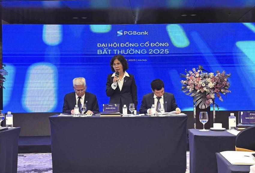 Ngân hàng đổ vốn vào công ty chứng khoán: Lợi thế và những cảnh báo