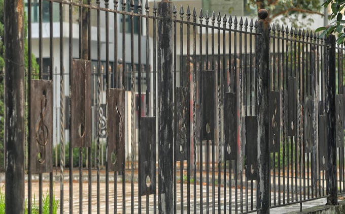 Các hạng mục trong công viên dần xuống cấp