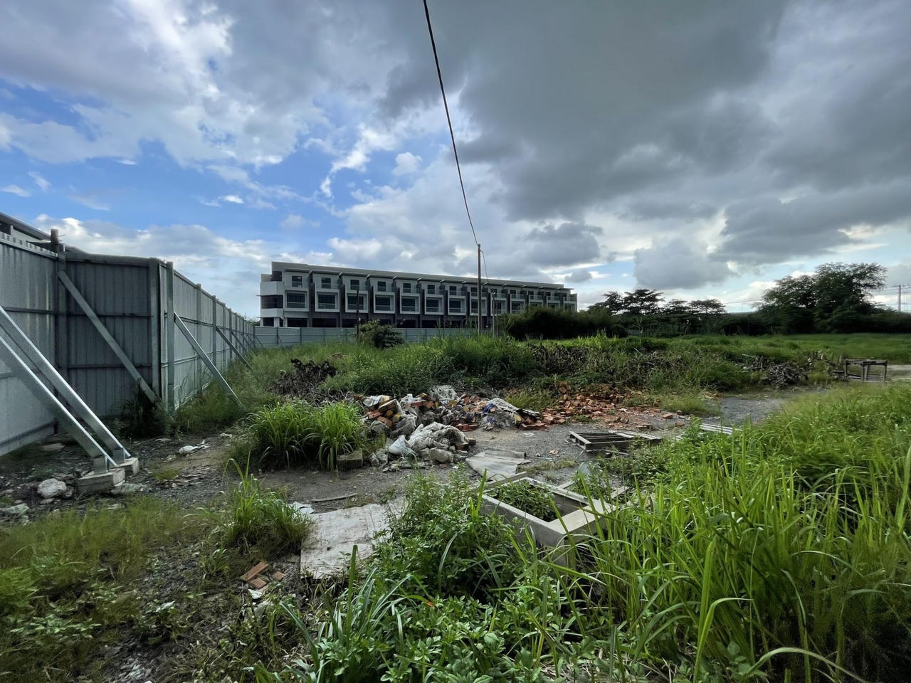 Chưa có giấy phép xây dựng,&nbsp;Salto Residence vẫn rầm rộ rao bán