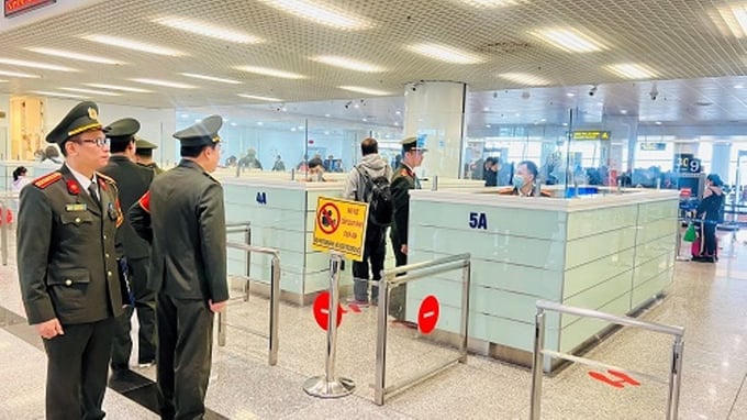 Với hình thức tạm hoãn xuất cảnh, theo đánh giá đa phần các doanh nghiệp đều nợ thuế kéo dài, thuộc diện khó đòi và có nguy cơ tẩu tán tài sản, biến mất khỏi địa điểm kinh doanh. &nbsp;