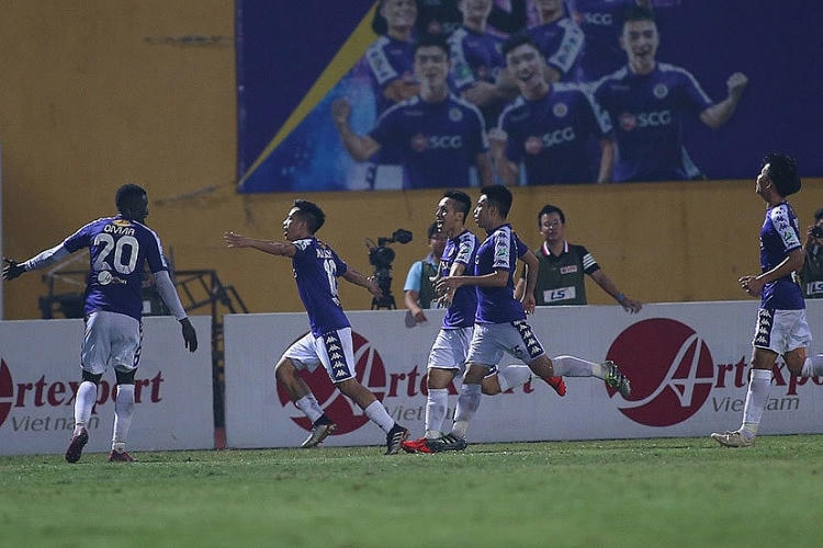 Hà Nội FC nâng Cup vô địch V-League 2019