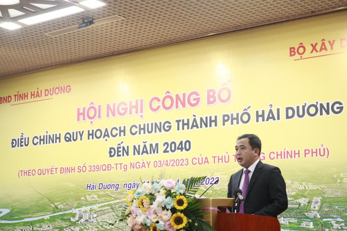 Ủy viên Trung ương Đảng, Bí thư Tỉnh ủy Hải Dương Trần Đức Thắng phát biểu tại hội nghị.