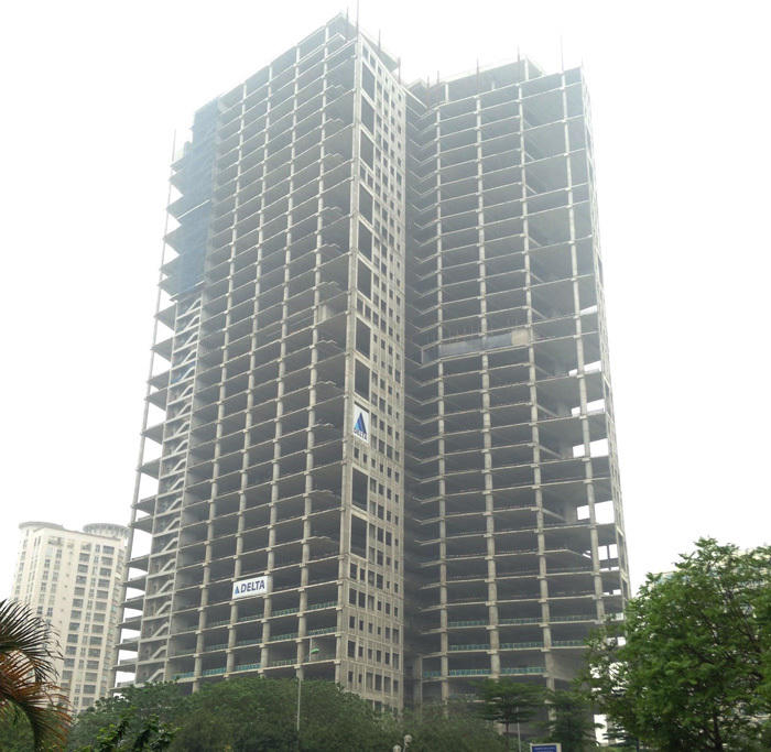 Tòa tháp 'ma' hoang lạnh, ngàn tỷ đổ nát giữa Thủ đô