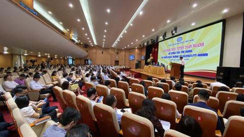 Cảnh báo rủi ro từ tín dụng bất động sản, chứng khoán