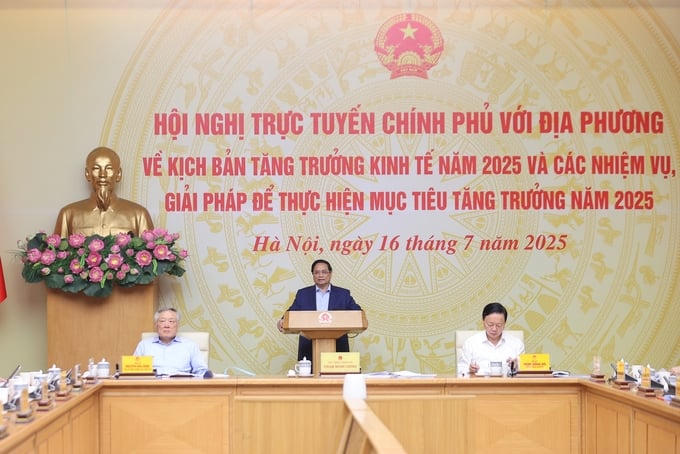 Thủ tướng Phạm Minh Chính chủ trì Hội nghị trực tuyến Chính phủ với địa phương về kịch bản tăng trưởng kinh tế năm 2025 và các nhiệm vụ, giải pháp để thực hiện mục tiêu tăng trưởng năm 2025.