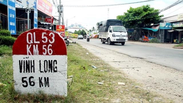 Quốc lộ 53 có khoảng 24,64 km đường ở tiêu chuẩn cấp IV