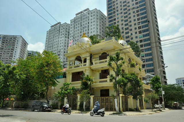 Nhiều biệt thự “phá cách” làm "méo" khu đô thị mới