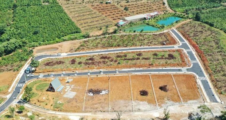 Lâm Đồng: Tạm dừng giải quyết tách thửa, đình chỉ công tác 3 cán bộ liên quan