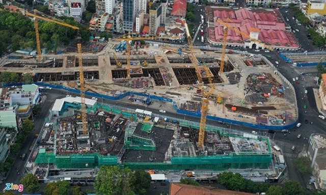 Dự &aacute;n Spirit of Saigon nằm tr&ecirc;n khu đất v&agrave;ng đối diện chợ Bến Th&agrave;nh, kế b&ecirc;n nh&agrave; ga ngầm metro. Ảnh: Quỳnh Danh.