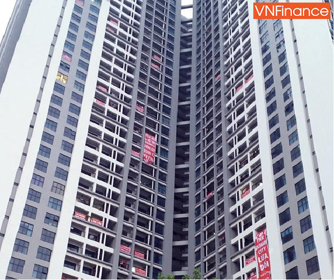 Cư dân Goldmark City gây căng thẳng với chủ đầu tư vì cái... tường rào!