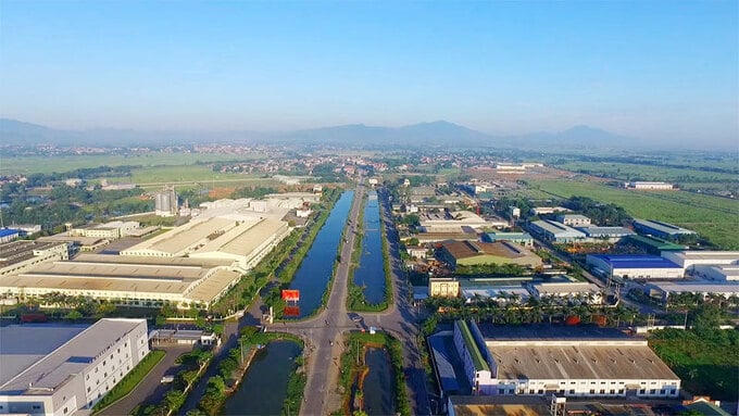 Hai gam màu sáng tối của doanh nghiệp bất động sản khu công nghiệp