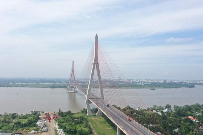Cầu Cần Thơ bắc qua sông Hậu. Ảnh: Quang Vinh/Báo Kinh tế và Đô thị