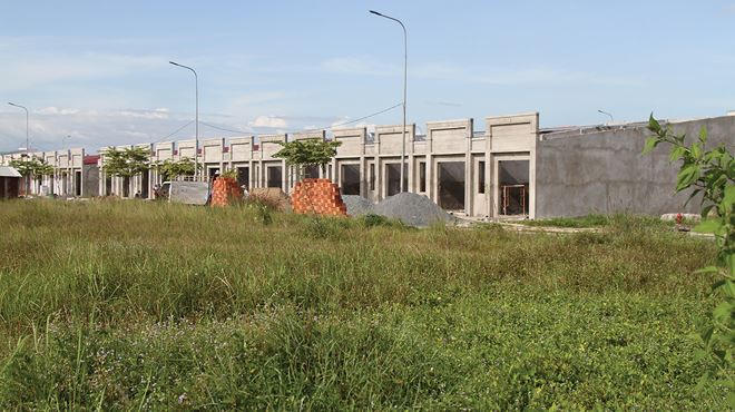 Những đô thị “im lìm” trong vùng sốt đất