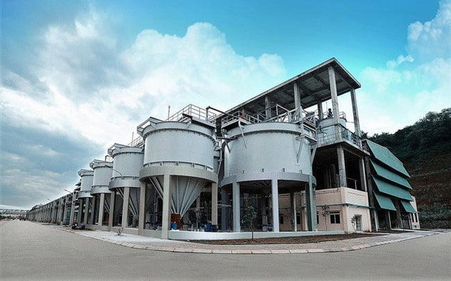 Được biết, trong năm 2023, tập đoàn hoá chất này đã mua lại 100% vốn của Công ty Cổ phần Phốt pho 6 từ Công ty Cổ phần Tập đoàn Nam Tiến và tiến hành sửa chữa, nâng cấp hệ thống nhà xưởng, đưa vào vận hành ổn định từ tháng 10/2023. &nbsp;