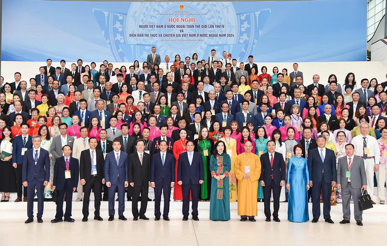 Hơn 600 đại biểu trong đó có 400 kiều bào từ hơn 40 quốc gia và vùng lãnh thổ dự Hội nghị người Việt Nam ở nước ngoài toàn thế giới lần thứ 4. (Ảnh: VGP/Tuấn Anh) &nbsp;