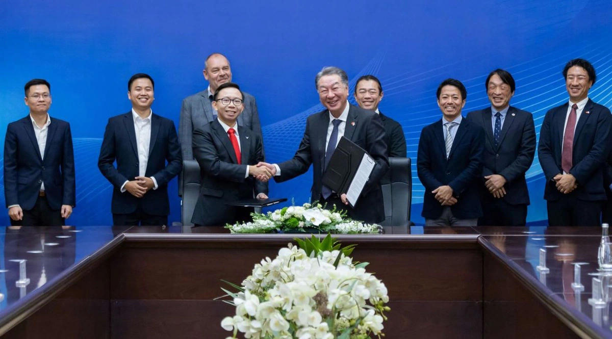 Ông Phạm Nhật Quân Anh, con trai ông Phạm Nhật Vượng, lần đầu xuất hiện trước truyền thông.