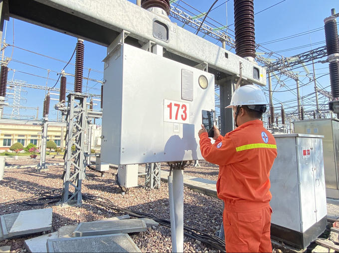 Trong 6 tháng EVN lỗ&nbsp;trên 16.586 tỉ đồng là do yếu tố khách quan tác động. &nbsp;