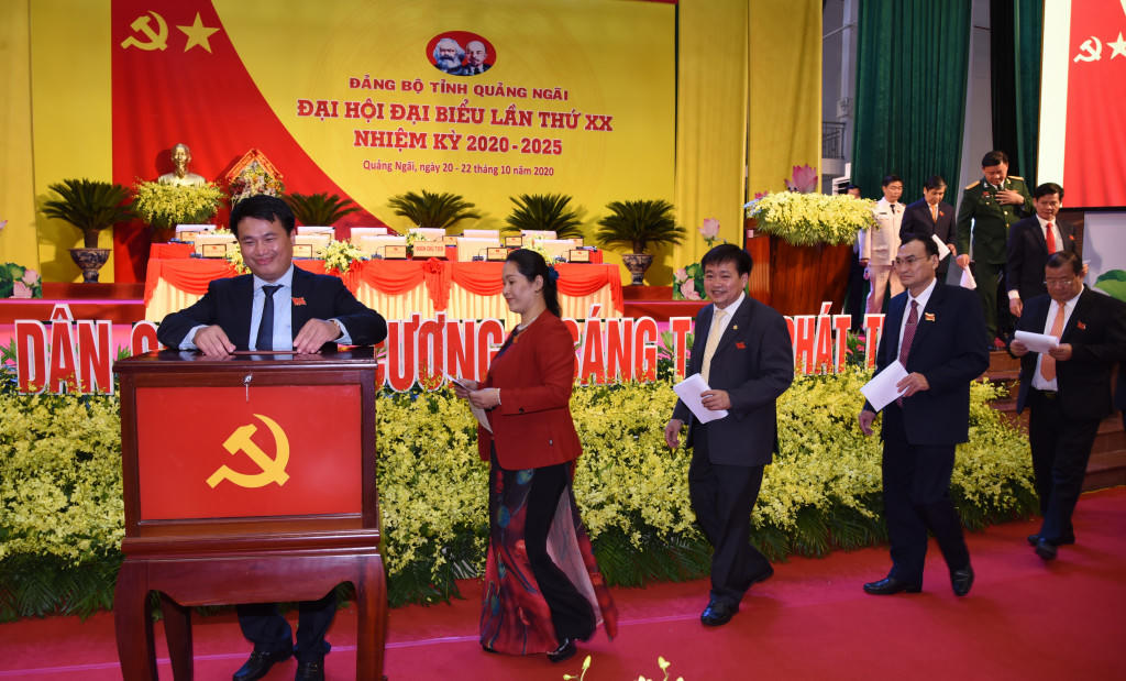 Đại hội đại biểu Đảng bộ tỉnh Quảng Ngãi lần thứ 20 đề ra mục tiêu phát triển Quảng Ngãi lên tầm cao mới