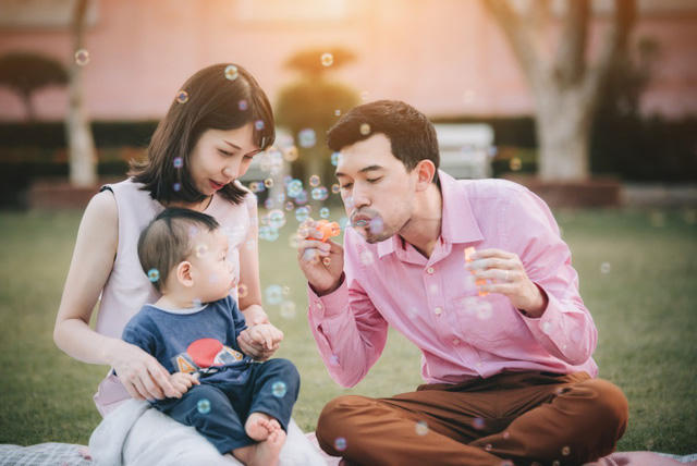 Ưu tiên mua BHNT cho người trụ cột là cách xây dựng nền tảng tài chính vững chắc để bảo vệ cả gia đình.