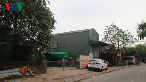 Hàng loạt nhà kho, nhà xưởng, cơ sở sản xuất mọc lên trên phần đất của dự án Khu đô thị Hà Nội Westgate.